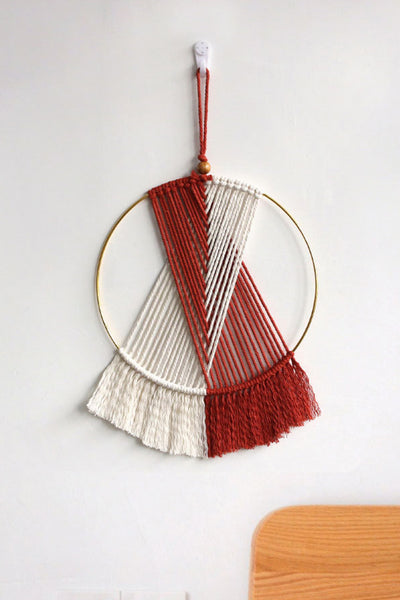 Contrast Fringe Round Macrame Wall Hanging